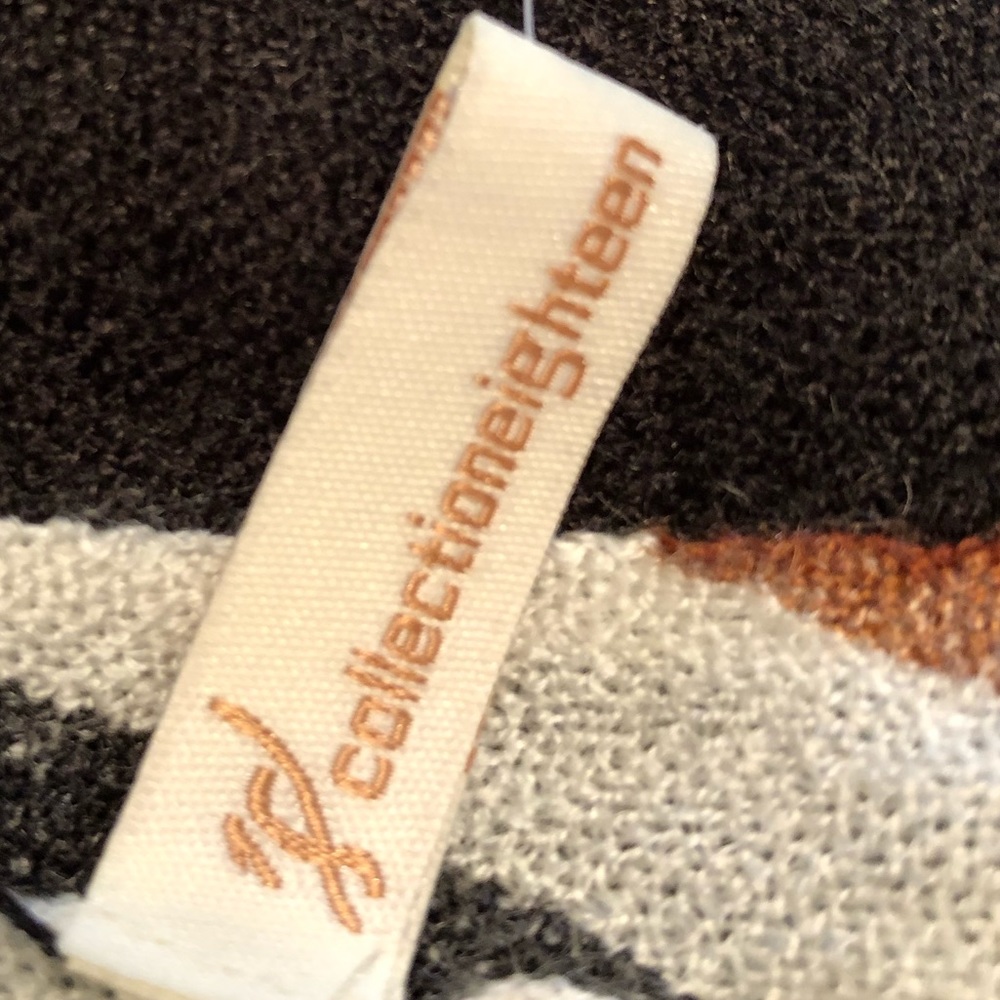 Scarf - Picture 4 of 4